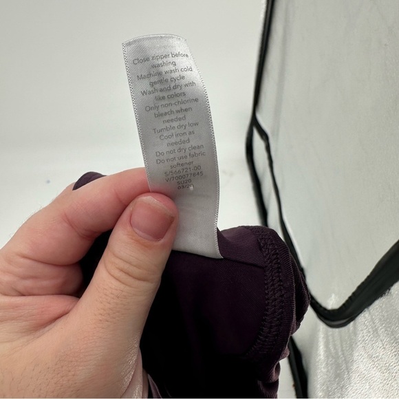 Athleta Women's Purple and Orange Shorts Size Small
Clemson colors (AS IS) - Picture 5 of 6